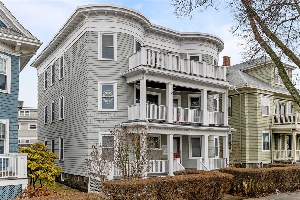 1754 Columbia # 3