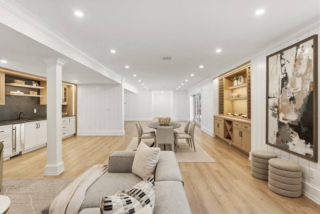 10 Dawson Way