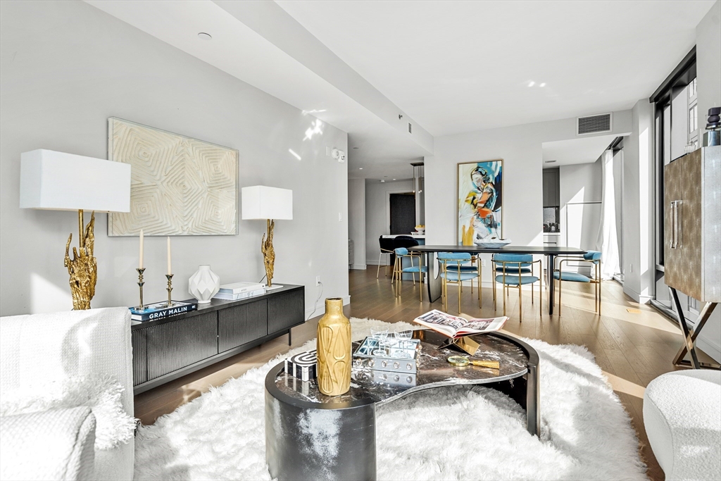 55 Lagrange St # 1902