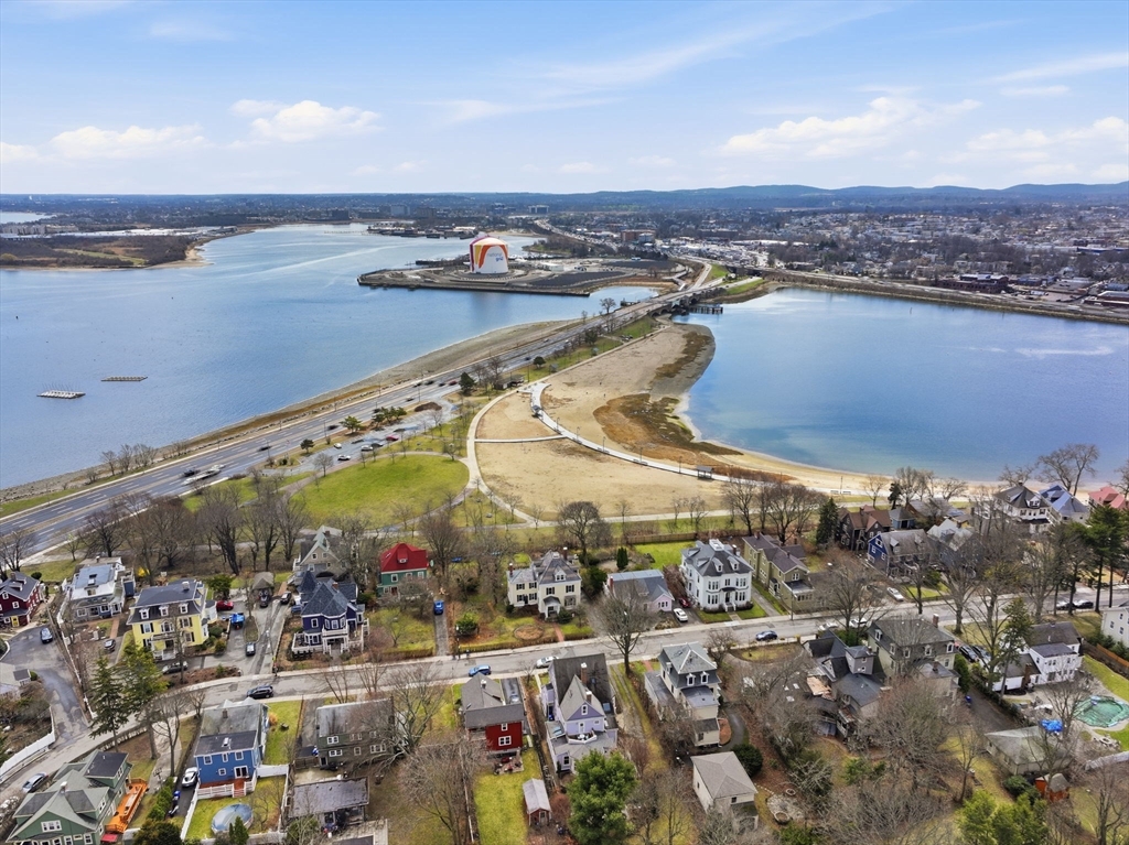 22 Grampian Way # 22