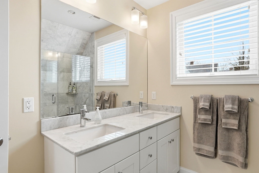 22 Grampian Way # 22