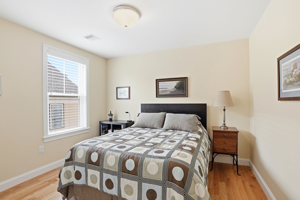 22 Grampian Way # 22