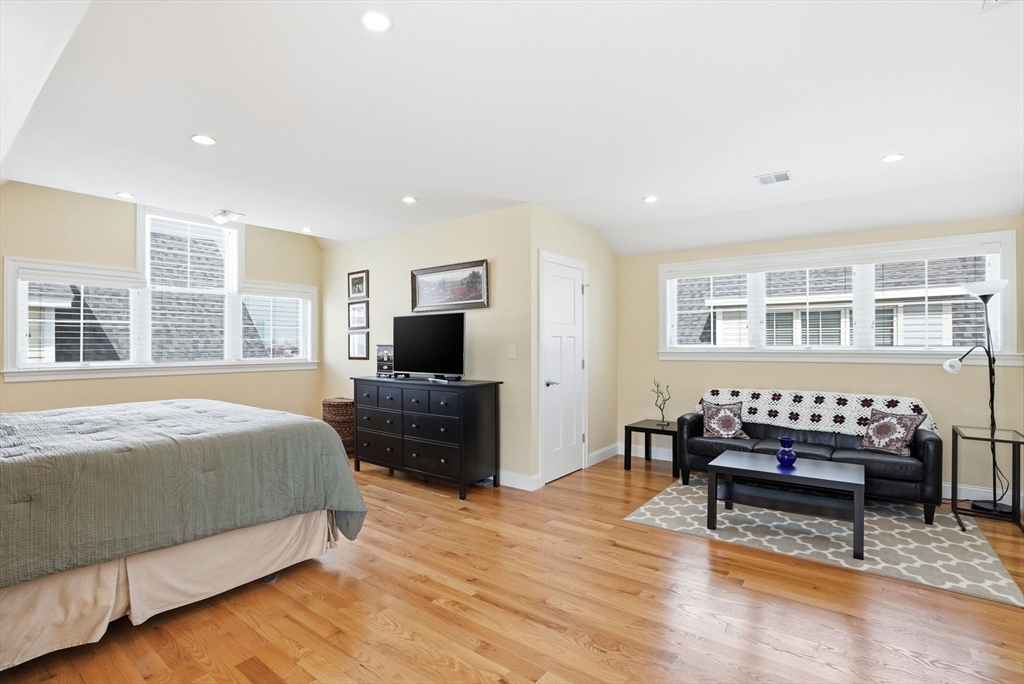 22 Grampian Way # 22
