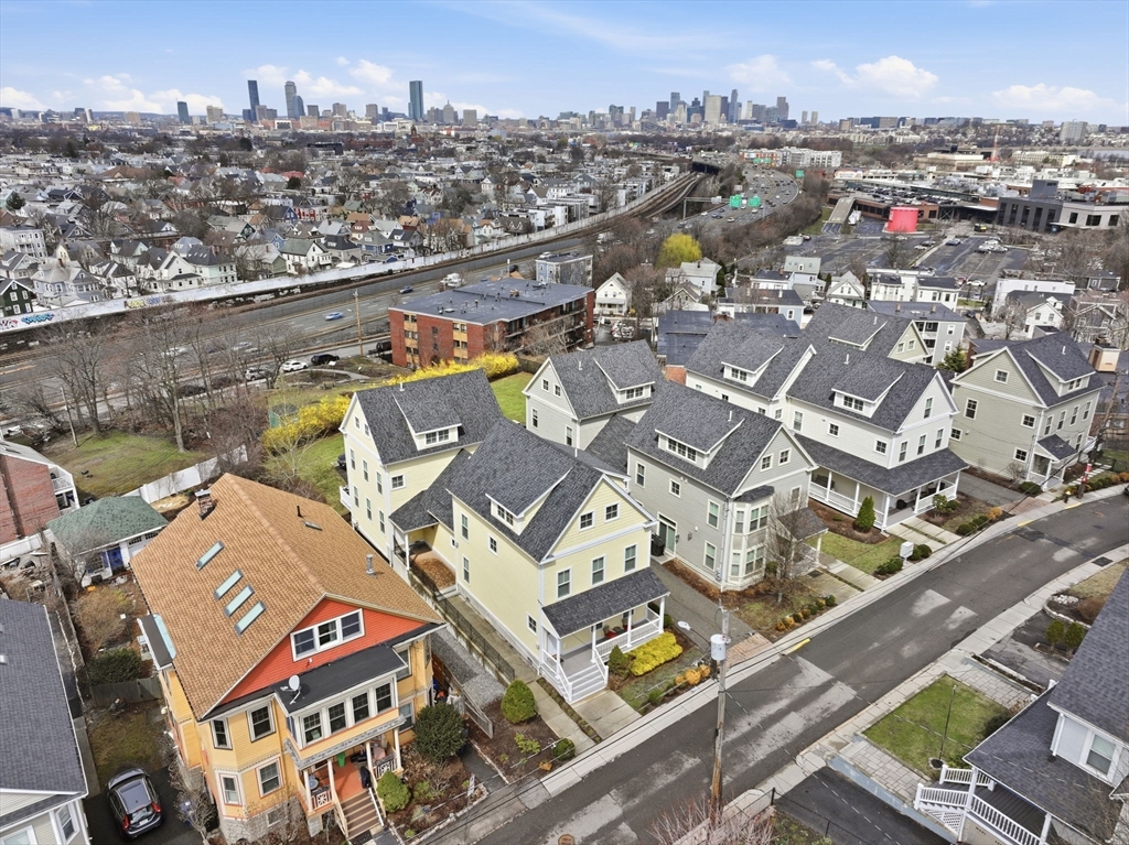 22 Grampian Way # 22