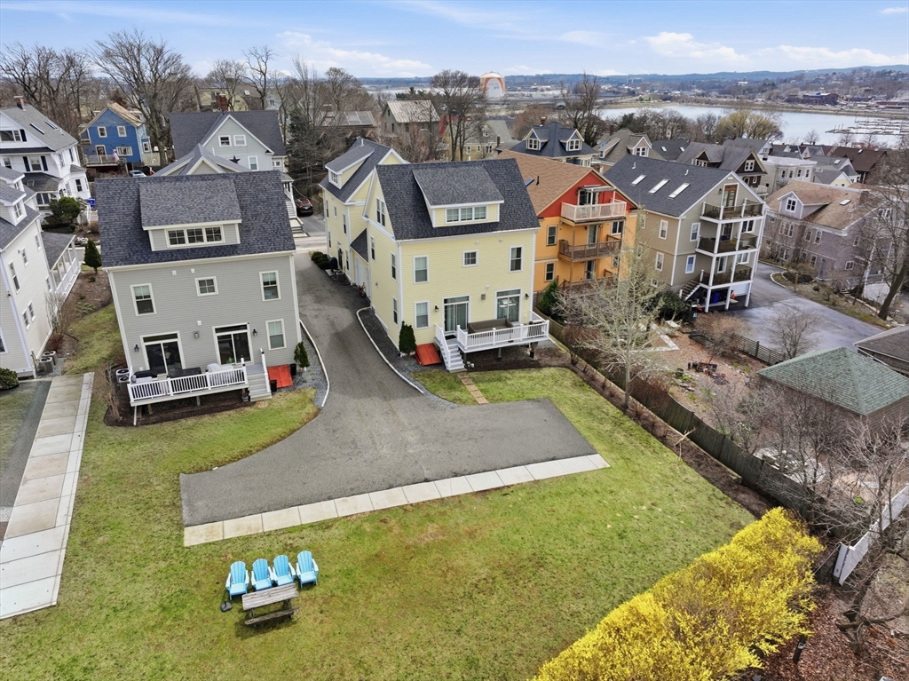22 Grampian Way # 22