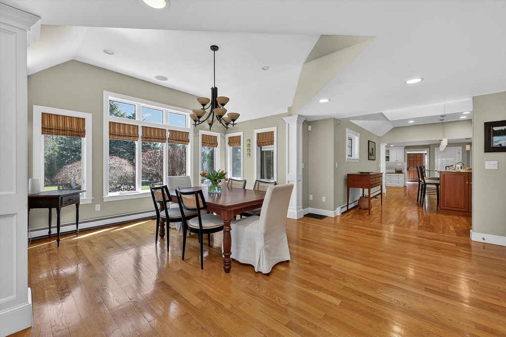 37 Mast Hill Rd
