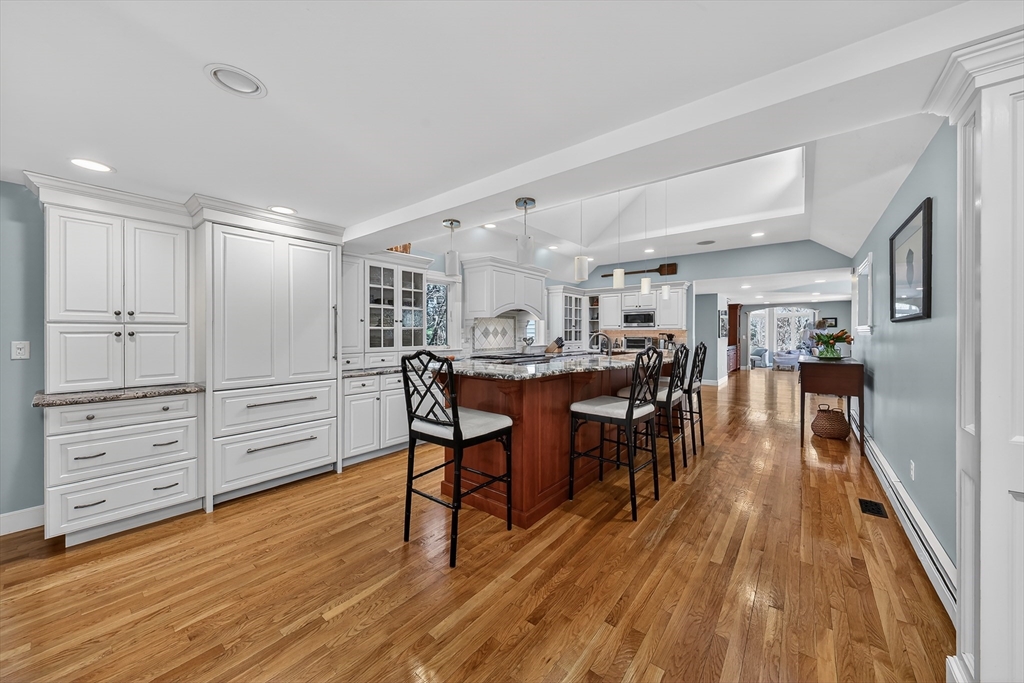 37 Mast Hill Rd