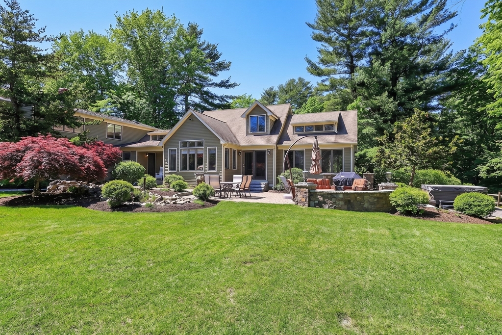 37 Mast Hill Rd