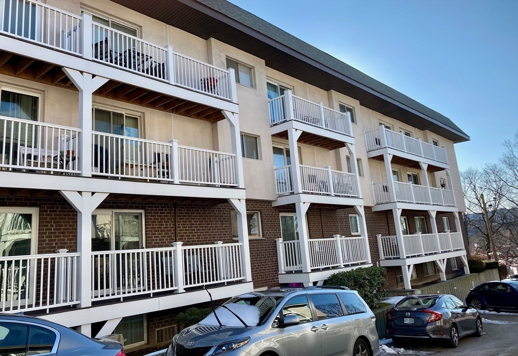 205 Independence Ave # 215