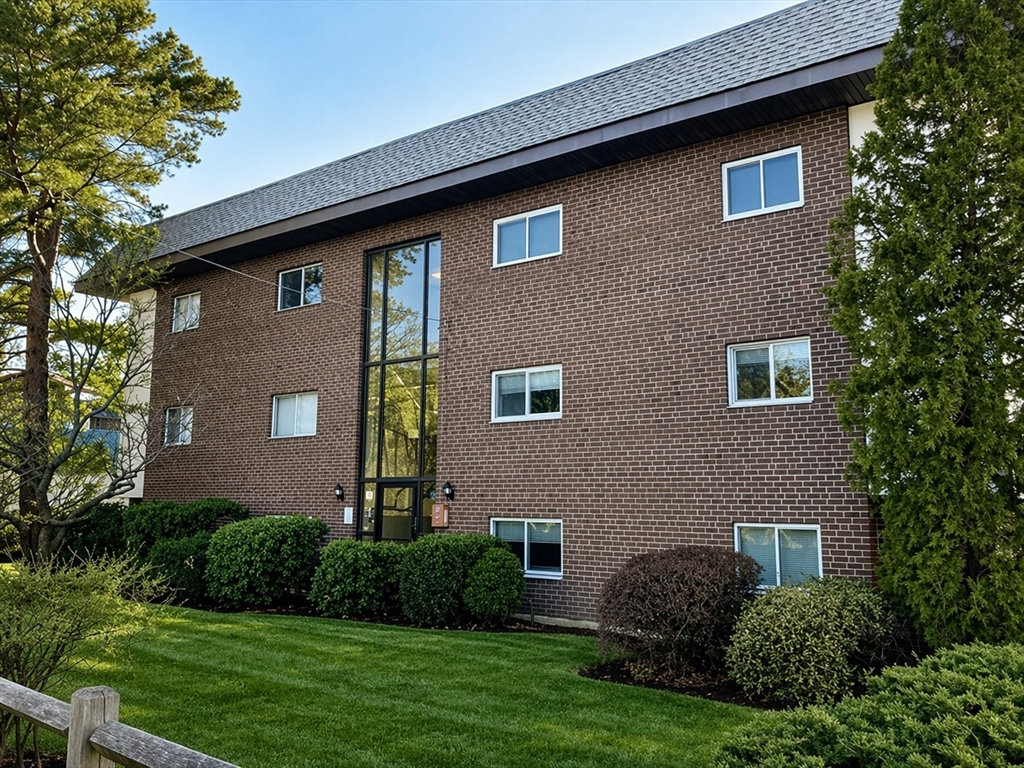 205 Independence Ave # 215