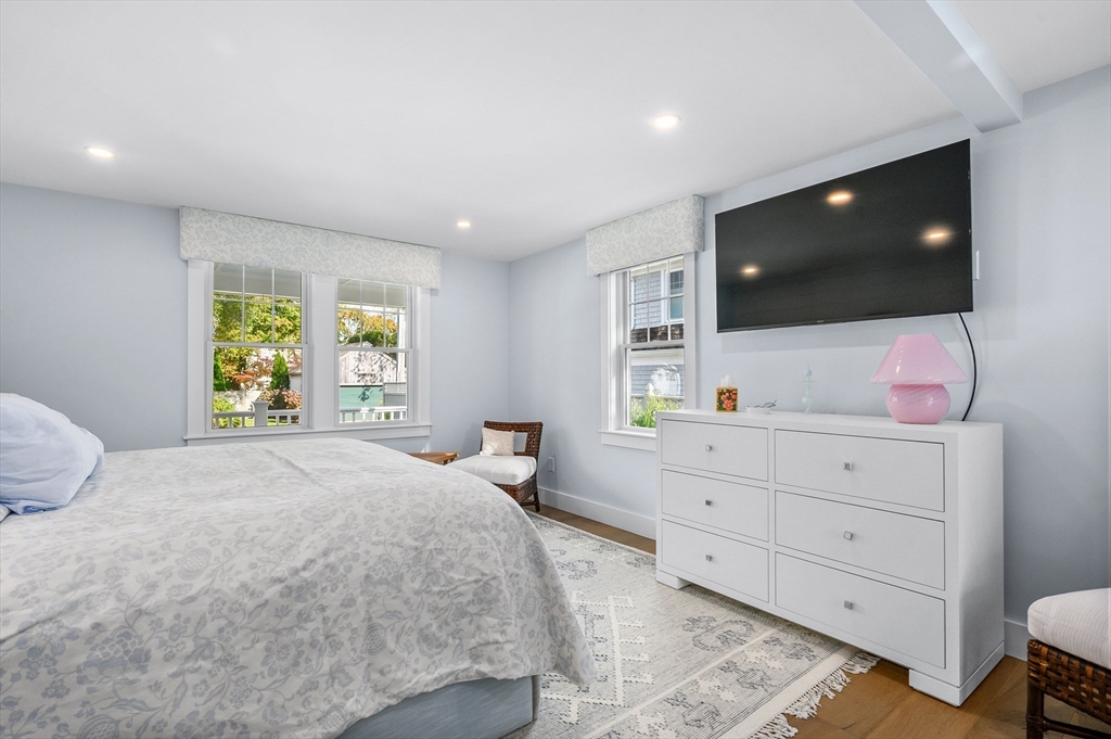 21 Cockachoiset Ln