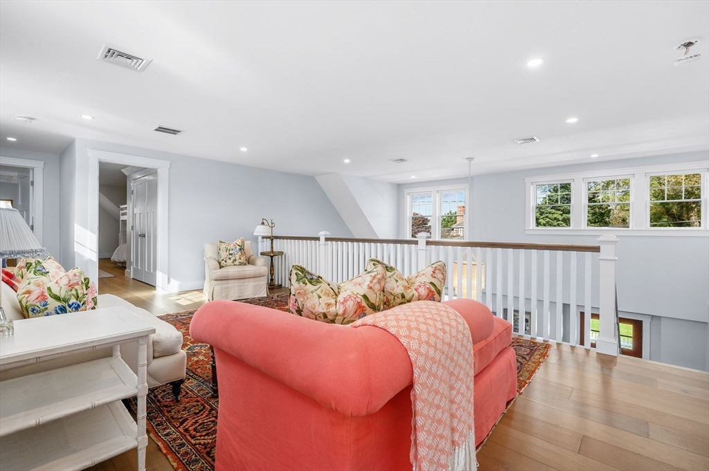 21 Cockachoiset Ln