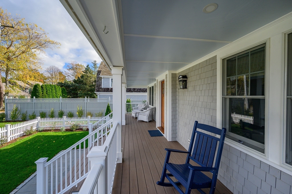 21 Cockachoiset Ln