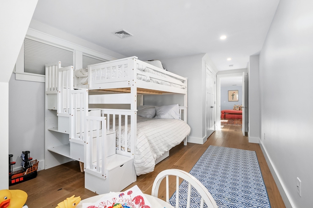 21 Cockachoiset Ln