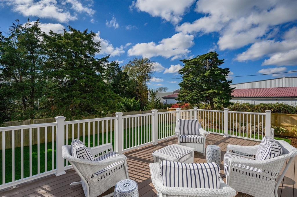 21 Cockachoiset Ln