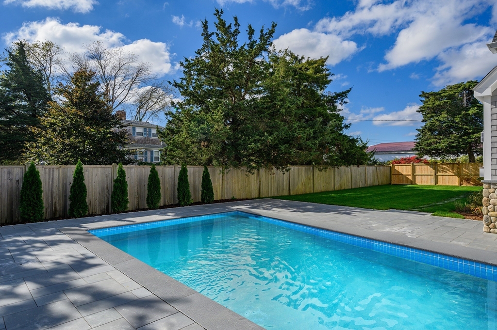 21 Cockachoiset Ln