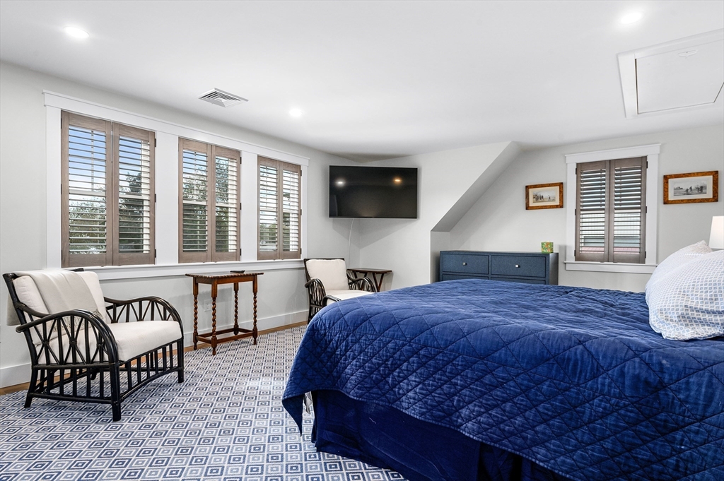 21 Cockachoiset Ln
