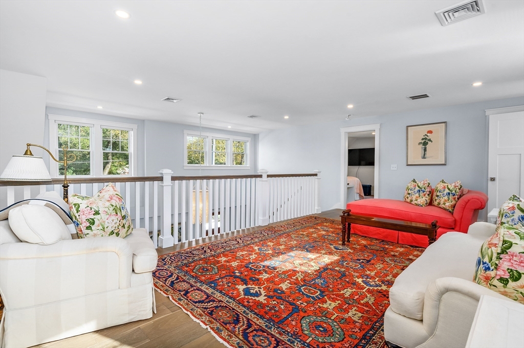 21 Cockachoiset Ln