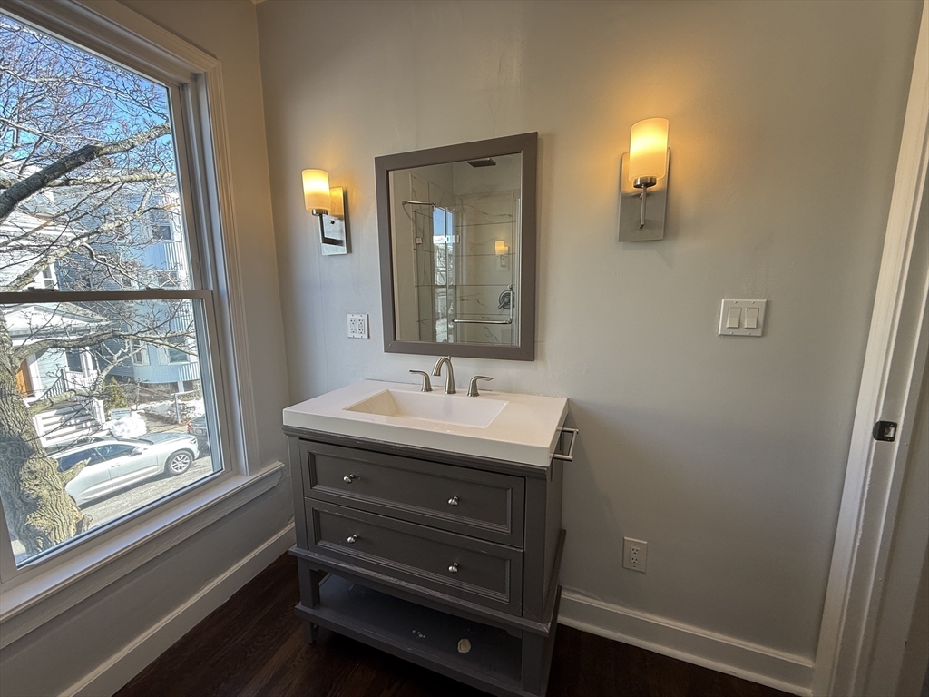 30 Thornley St # 2
