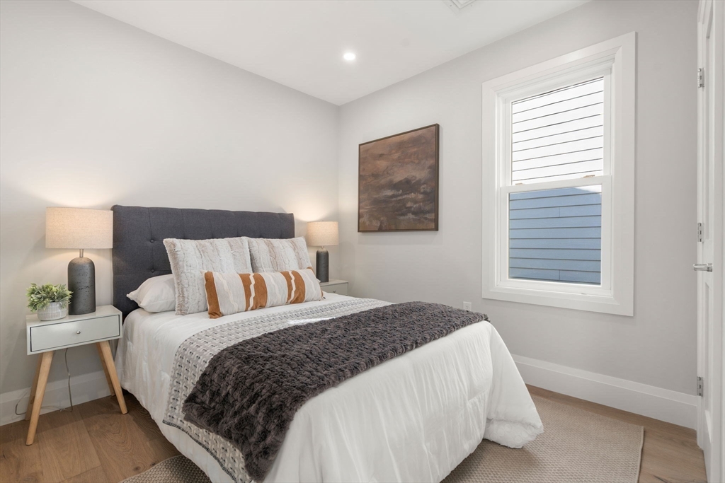 162 W Seventh Street