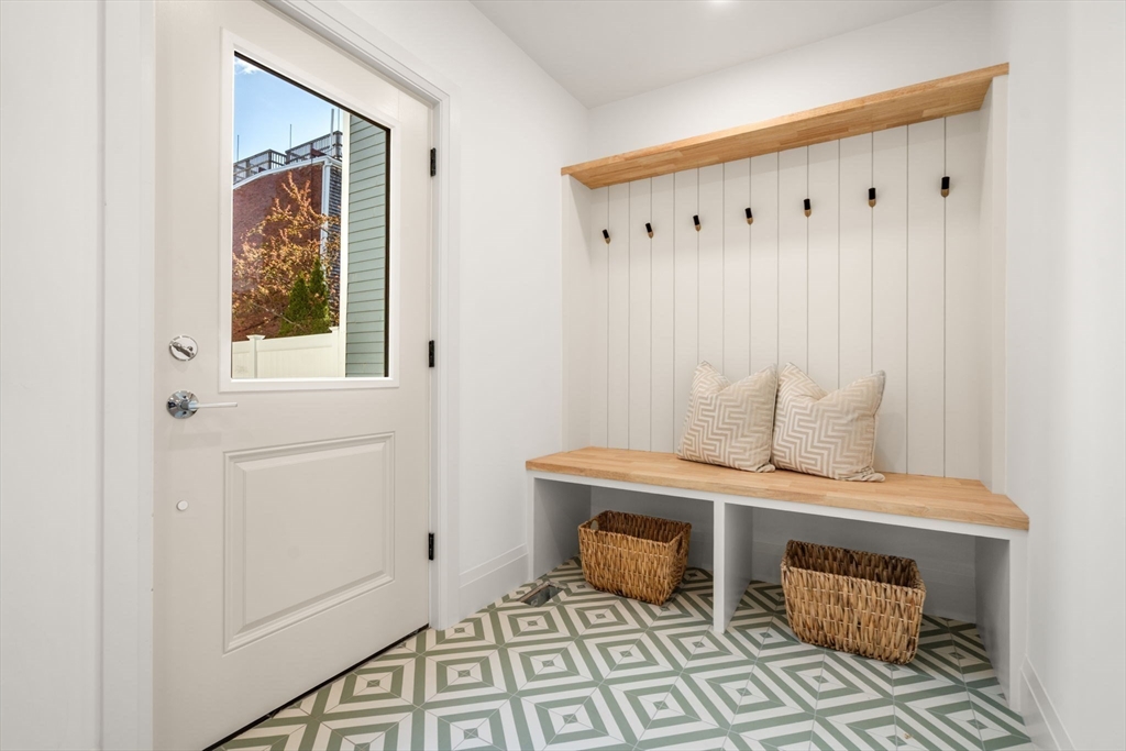 162 W Seventh Street