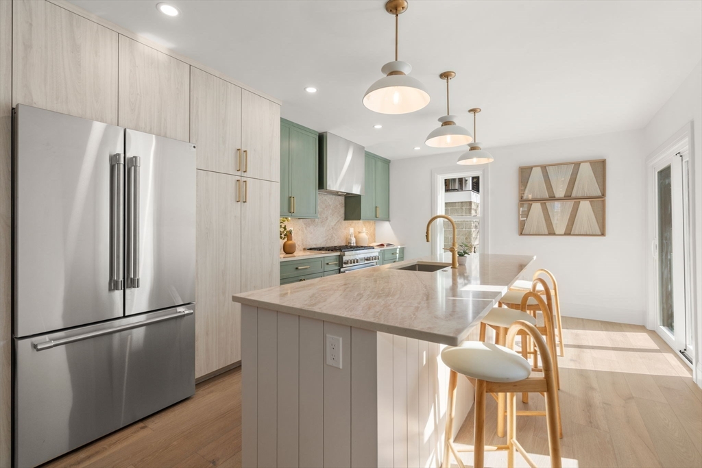 162 W Seventh Street