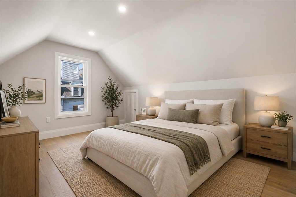 162 W Seventh Street