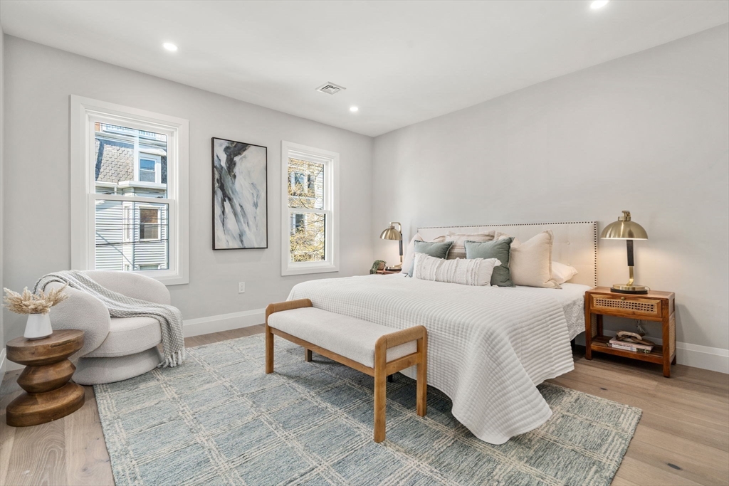 162 W Seventh Street