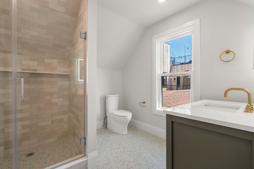 162 W Seventh Street