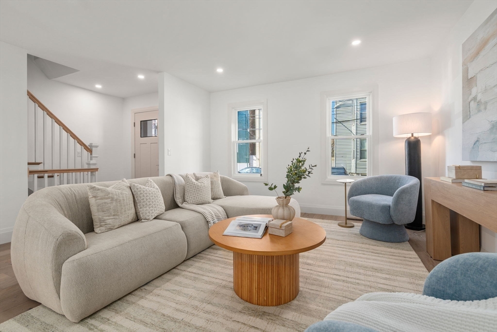 162 W Seventh Street