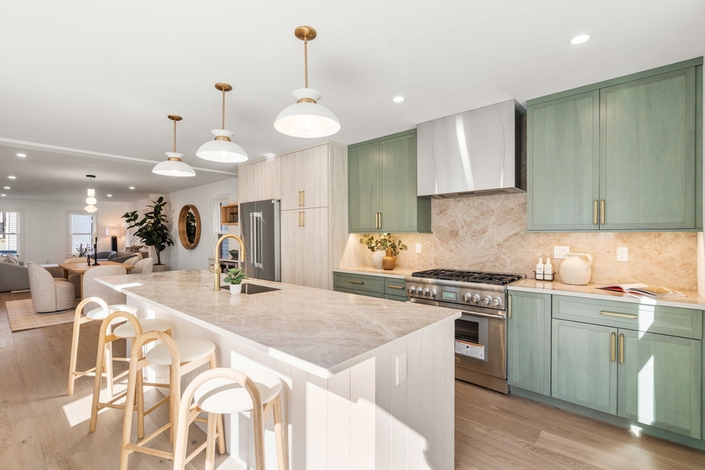 162 W Seventh Street