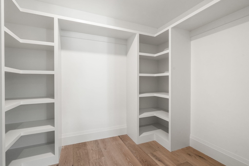 162 W Seventh Street