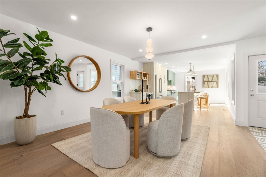 162 W Seventh Street