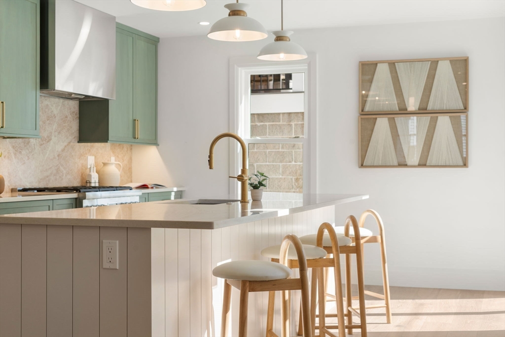 162 W Seventh Street