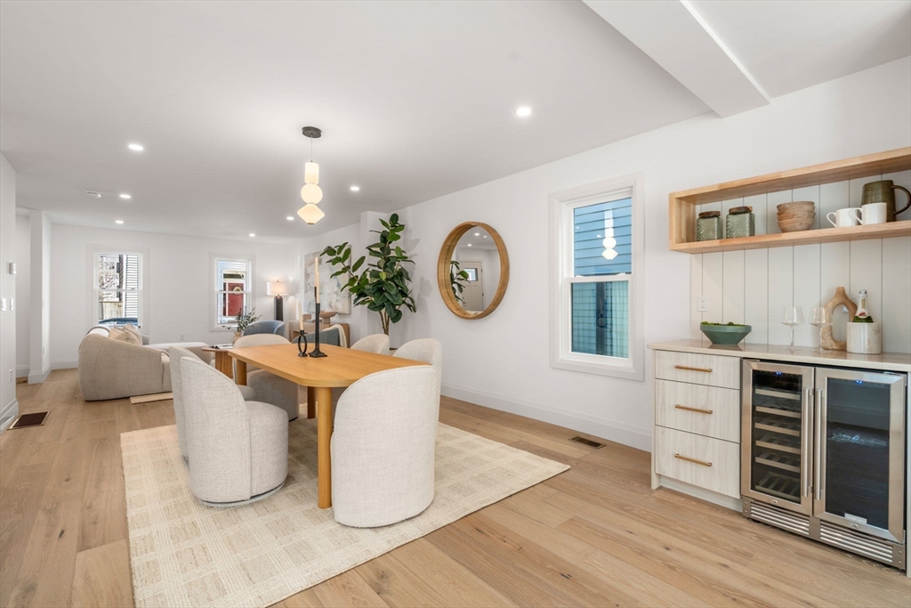 162 W Seventh Street