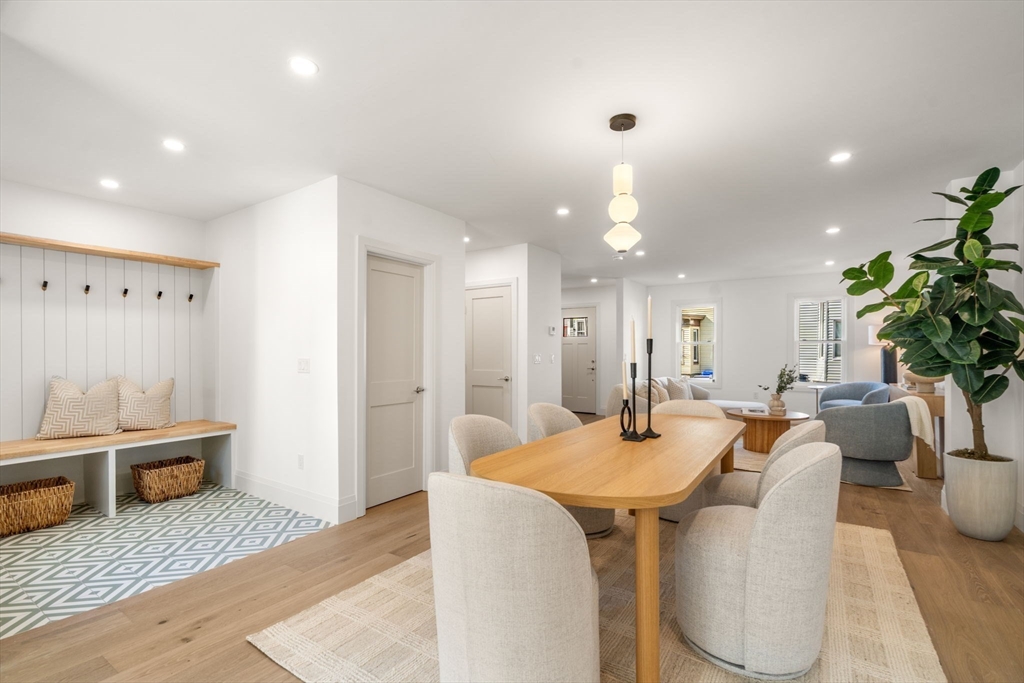 162 W Seventh Street