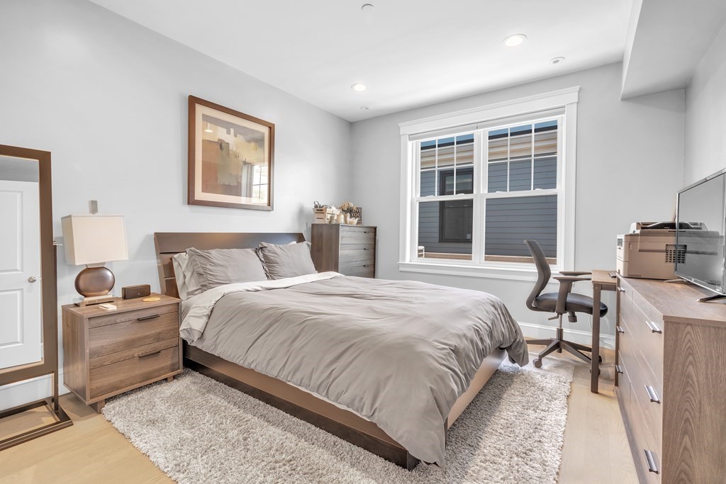 199 W 8th St # 6
