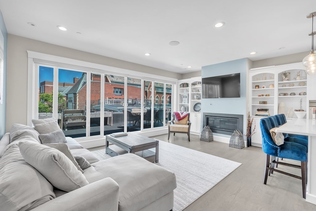 199 W 8th St # 6