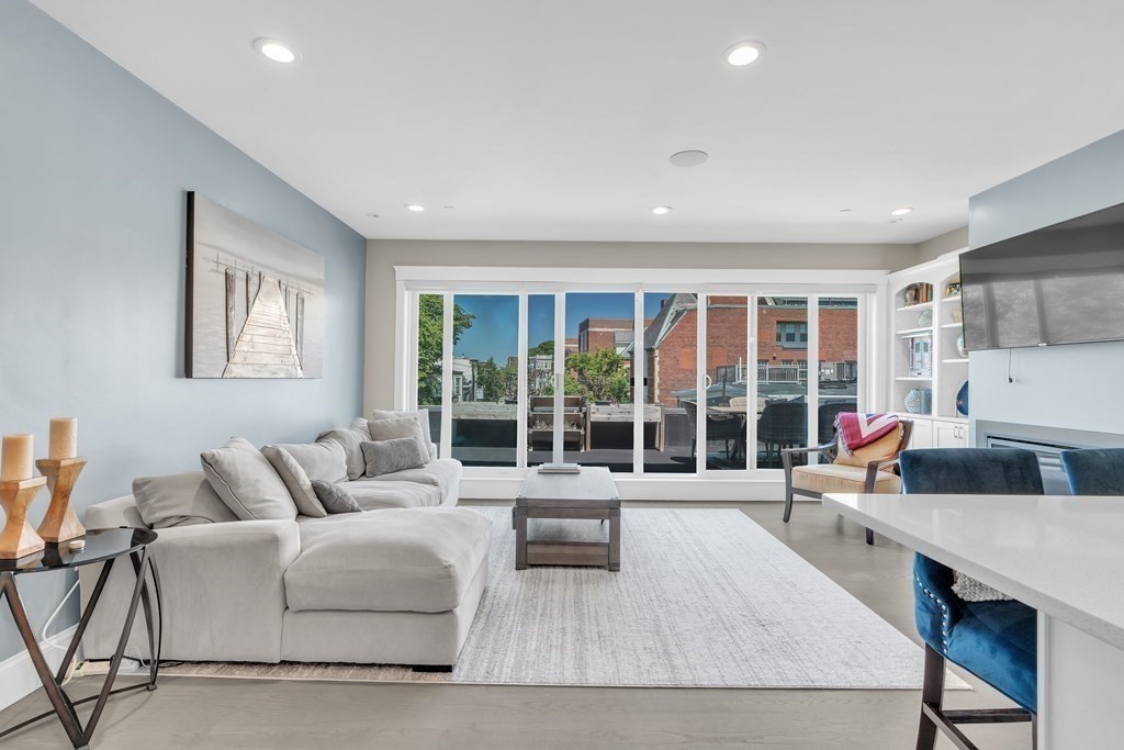 199 W 8th St # 6