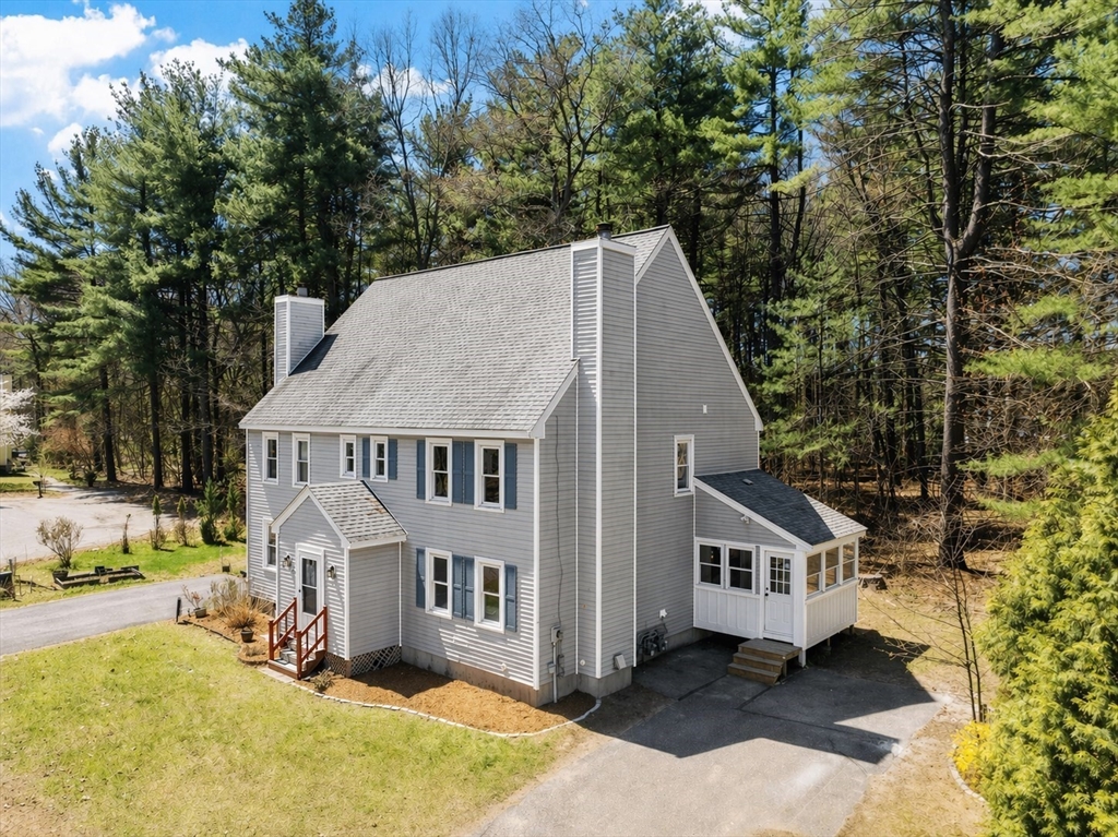 7 Samantha Ln # B