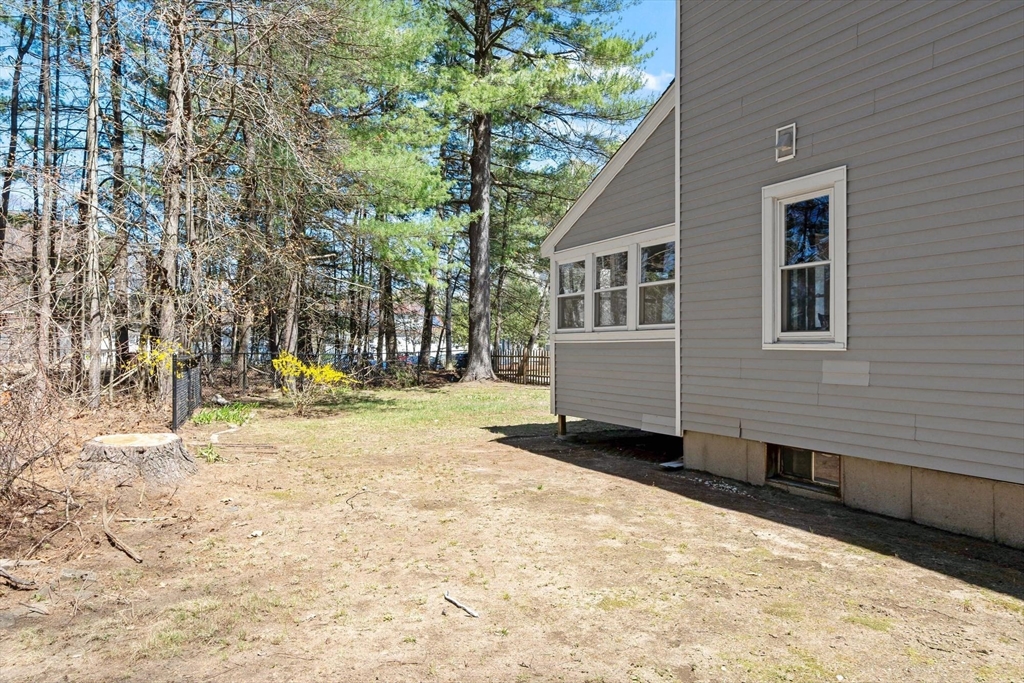 7 Samantha Ln # B