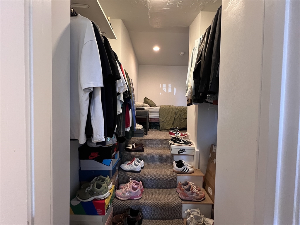 703 E Broadway # 2