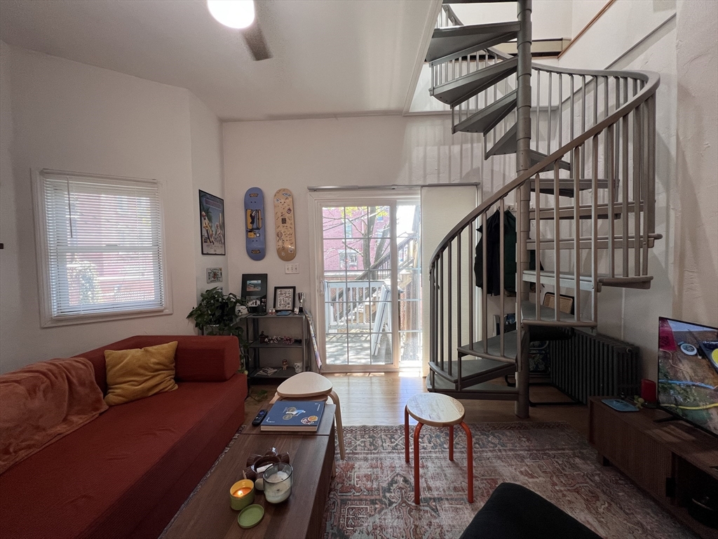 703 E Broadway # 2