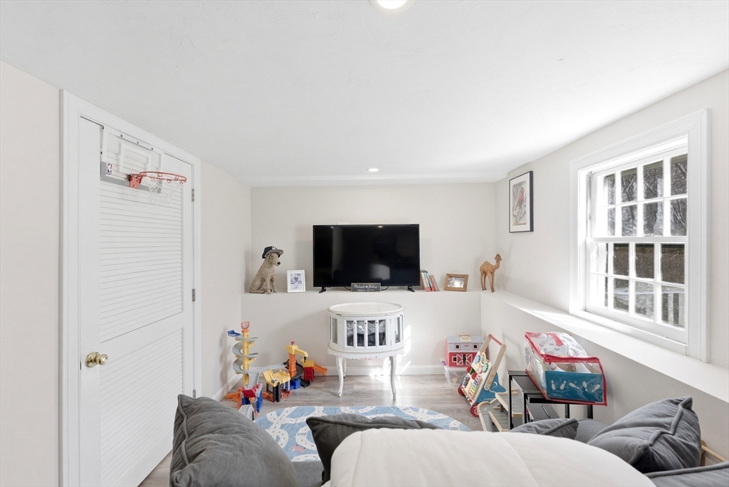 14 Minuteman Road