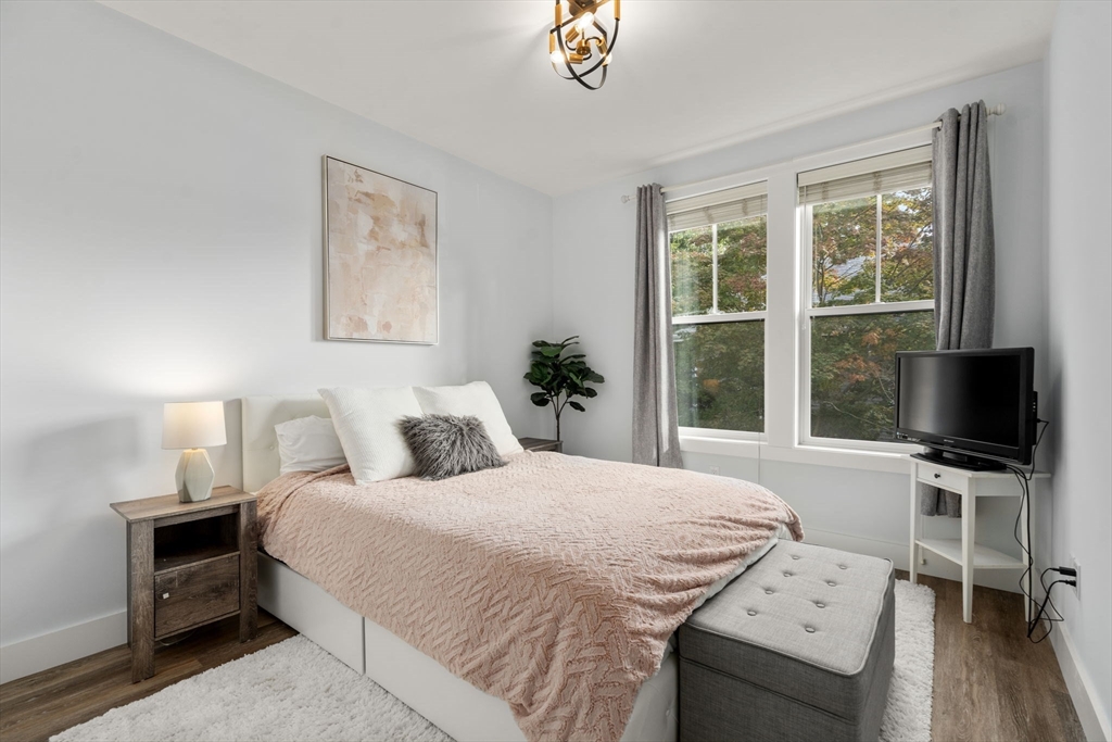 19 W Tremlett St # 4