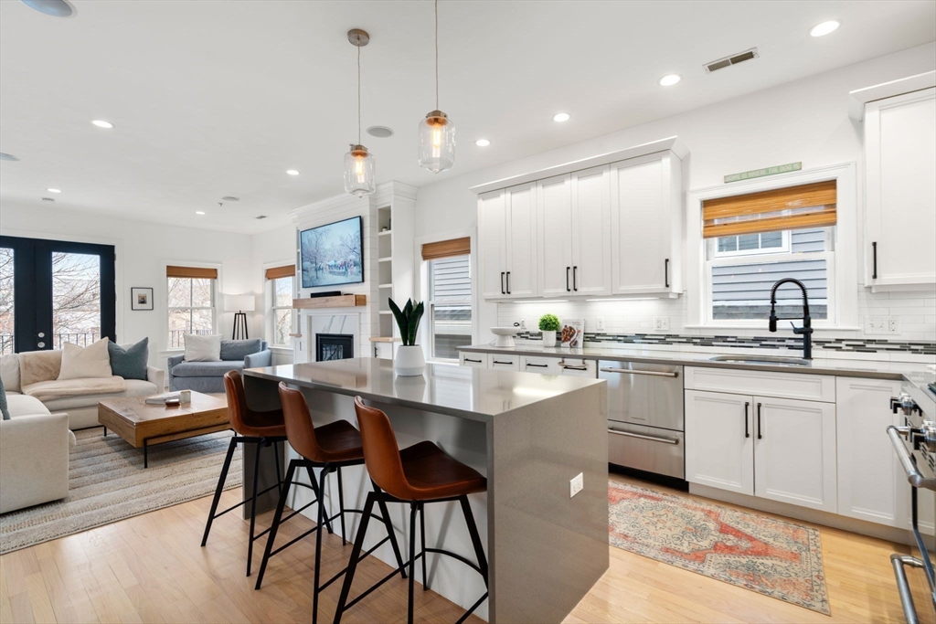 745 E Broadway # 3