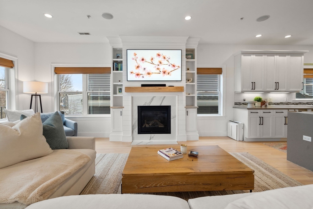 745 E Broadway # 3
