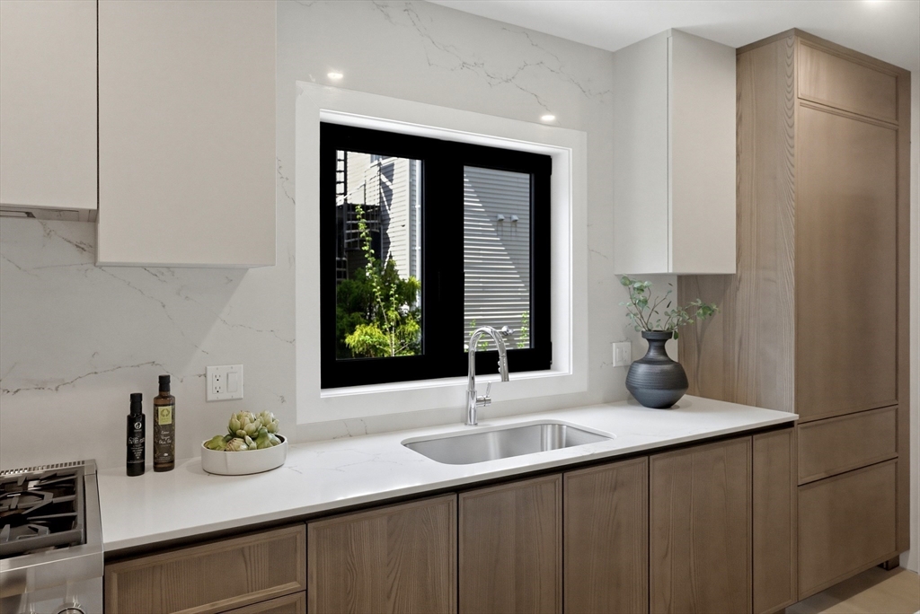 211 Tudor Street # 211