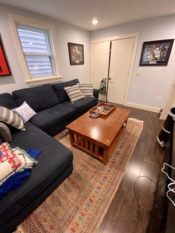 348 E St Unit: -