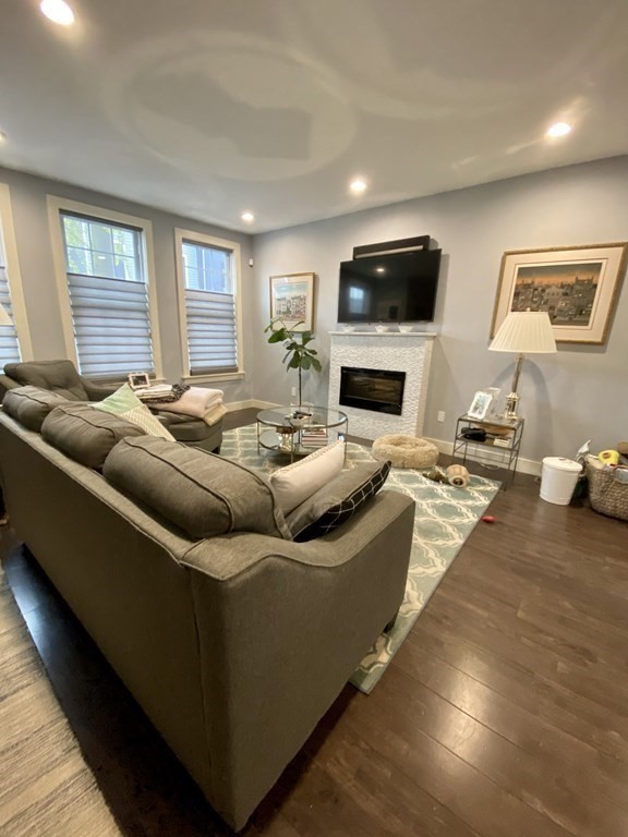348 E St Unit: -
